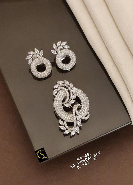 Designer Loop Pendant Set