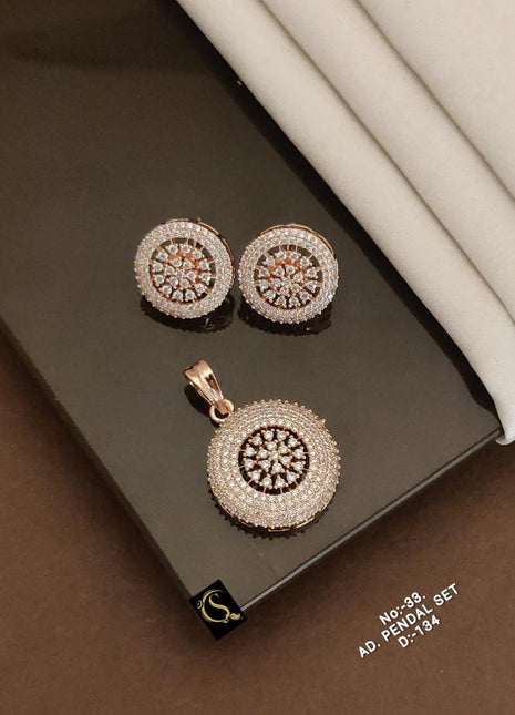 Round Cluster Pendant Set