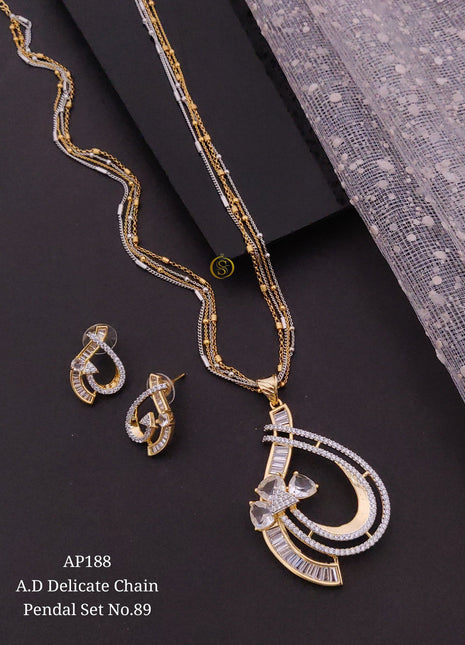 Kundan Pendant Set with Dangling Stones