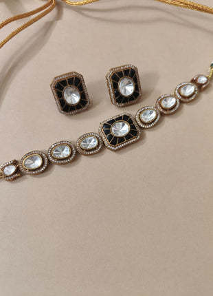 Monsonite Choker Set with Pearls