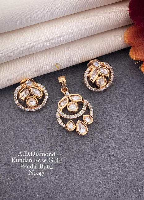 Grand Heritage Kundan Pendant Set with Red and White Accents