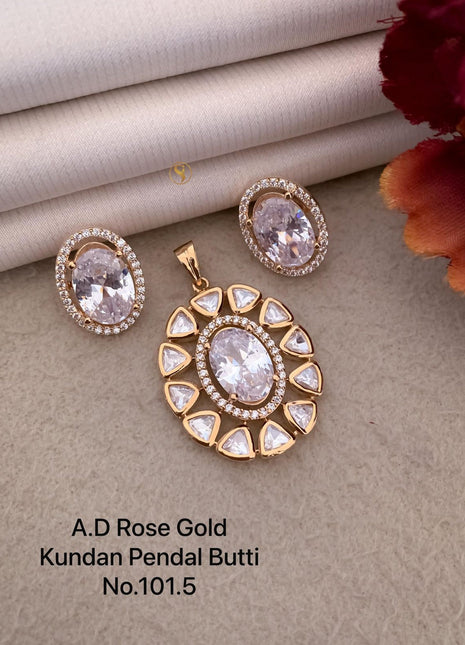 Green Oval Kundan Pendant Set with Royal Appeal