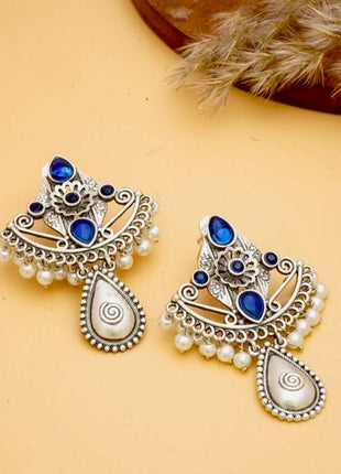 Elegant Earrings with Oxidised Work