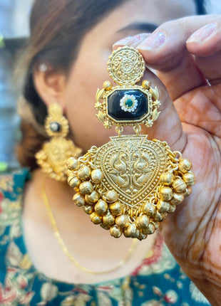 Kundan Chandbalis with Earrings