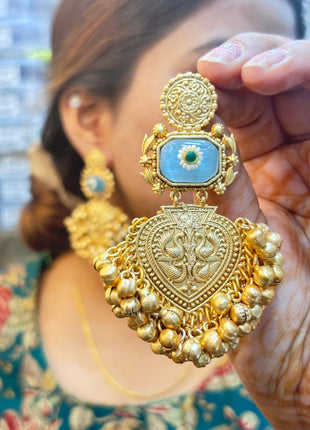 Kundan Chandbalis with Earrings