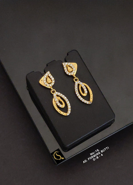 Layered Leaf-Shaped Drop