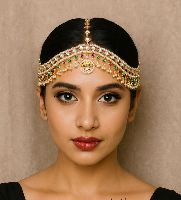 <h2><strong>Maang Tika </strong></h2><h2><strong>& Heaad Pieces</strong></h2>