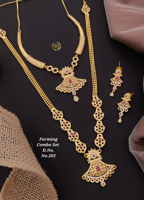 Antique Gold Peacock Pendant Set with Kundan Detailing