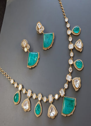 Gold-Plated Kundan Pendant Set with Earrings – Perfect for Wedding Wear