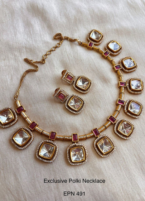 Minimal Gold-Plated Pendant Set with Earrings – Ideal for Office Wear