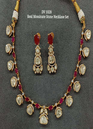 Traditional Temple Design Pendant Set – Perfect for Festival Wear