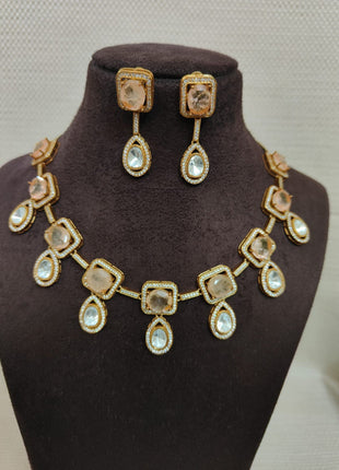 Elegant Pearl Pendant Set with Gold Accents – Ideal for Office Wear