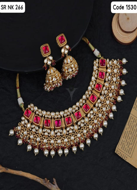 Minimal Gold Pendant Set – Ideal for Office Wear