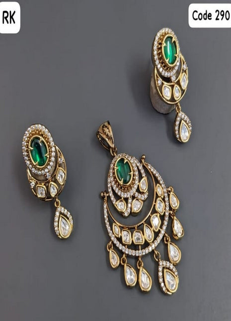 Gold Floral Layered Set