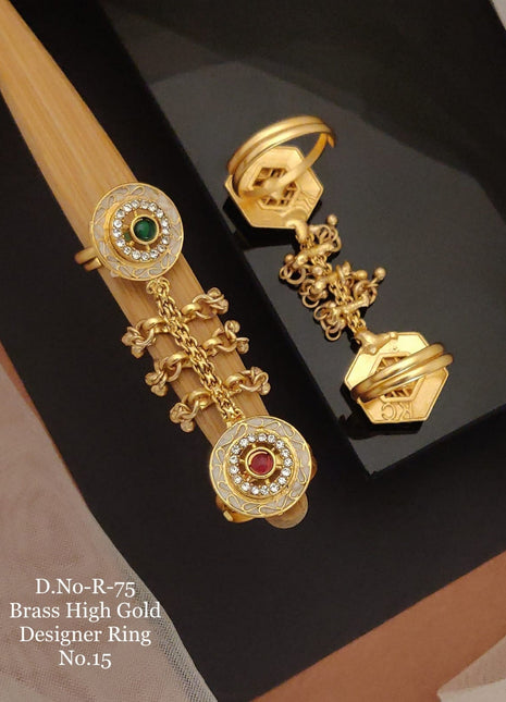 Elegant Gold Tone Ring