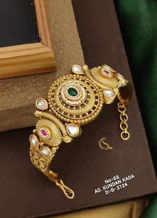 Kundan Pearl Bracelete