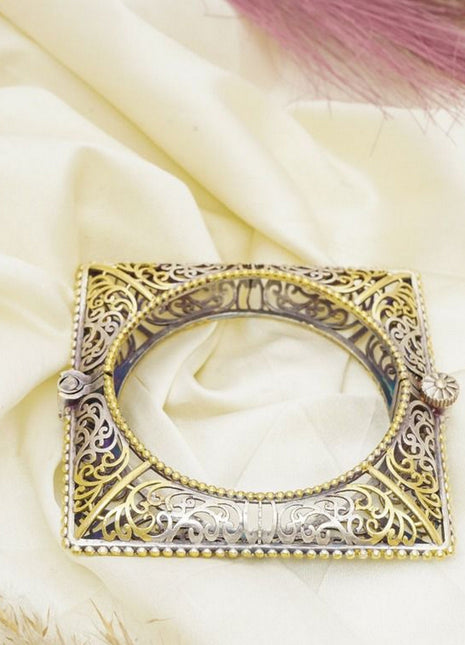 Gold-Plated Kundan Bridal Bangles