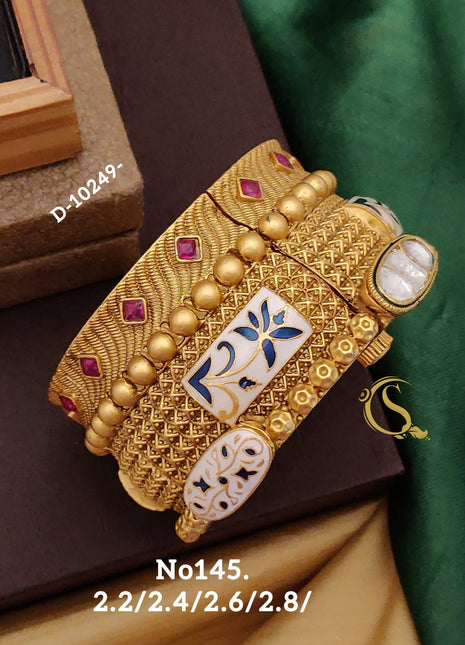 Antique Kundan Floral Bangle with Ruby