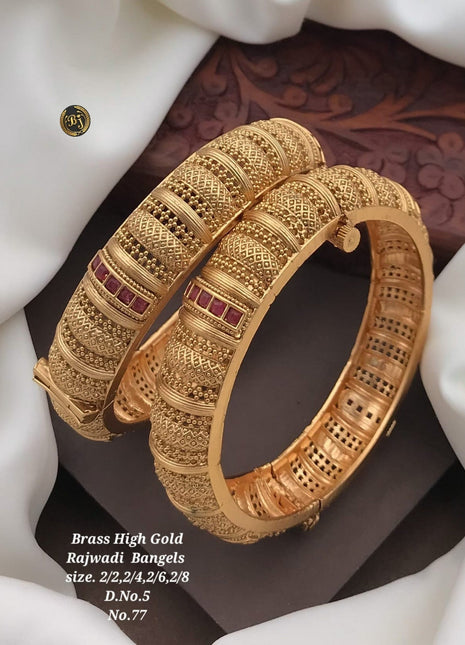 Traditional Rajwadi Bangles with Ruby Squares