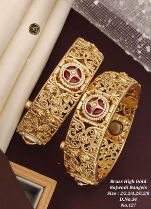 Rajwadi Bangles with Circular Ruby Centerpiece
